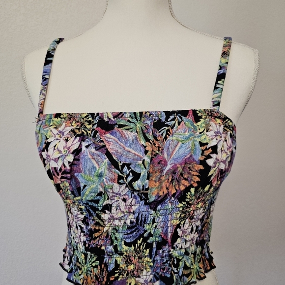 Hippie Rose Black Floral Cropped Tank Women's Size Small NWT - Picture 3 of 8